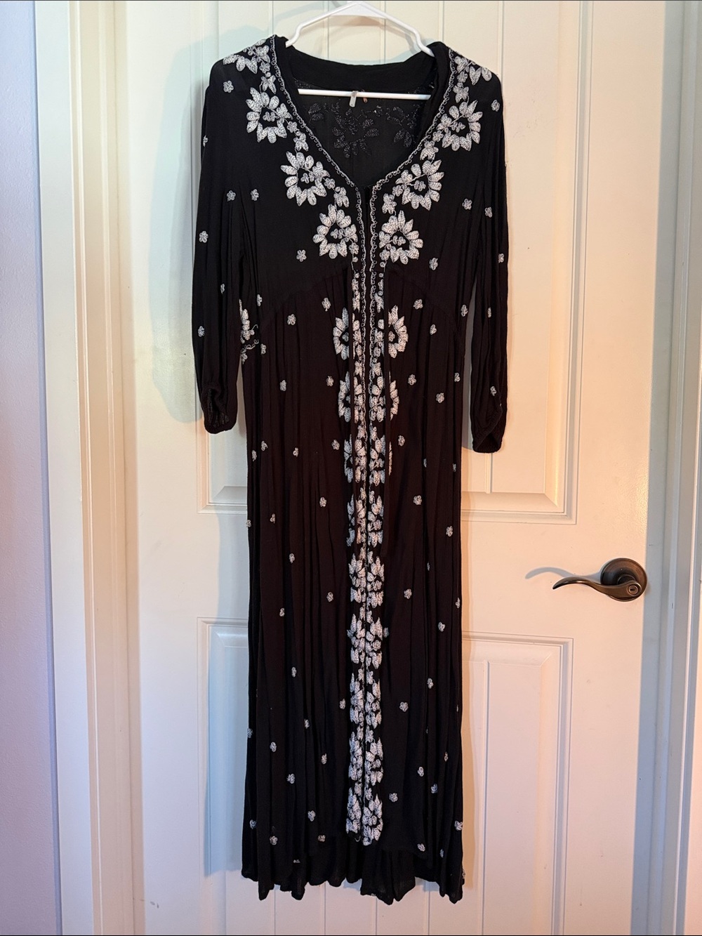 Free People “Fable” midi dress (black) sz Small